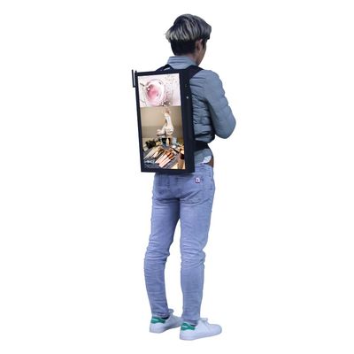 Señalización humana de Digitaces de la pantalla LCD táctil de la mochila de GPS que camina que hace publicidad de la exhibición